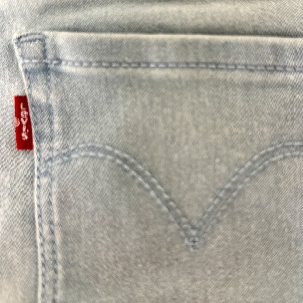 Levi’s Flex Pull-On Denim Shorts - Picture 3 of 7